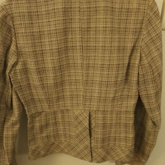 Blazer - Picture 3 of 3